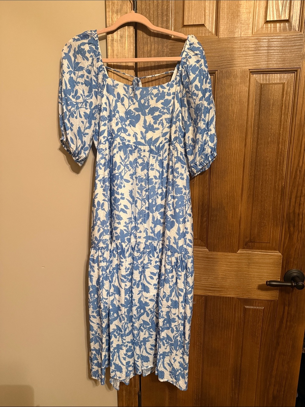 THML Blue and White Floral Puff-Sleeve Midi Dress